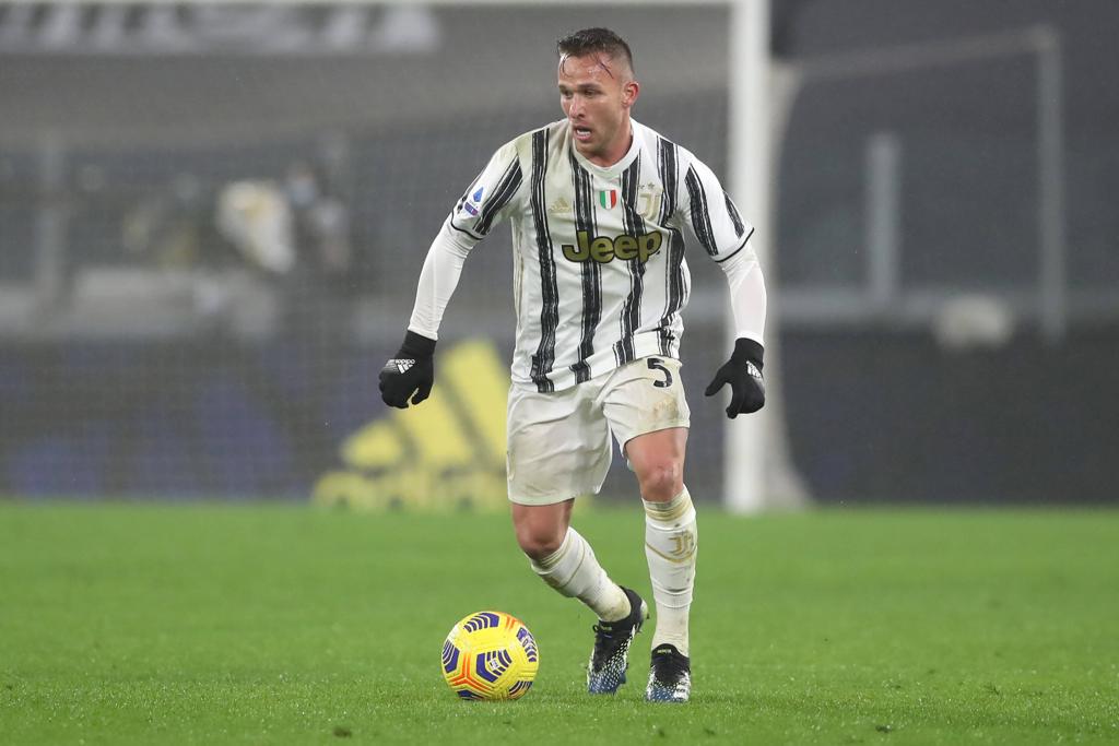 Juve Midfielder Arthur Recovering From Leg Injury; Will Be on the Bench  Against Lazio | The Laziali